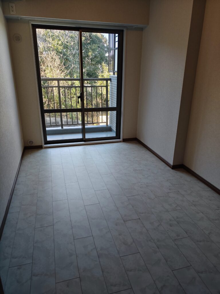 ライネスハイム京急富岡703号室