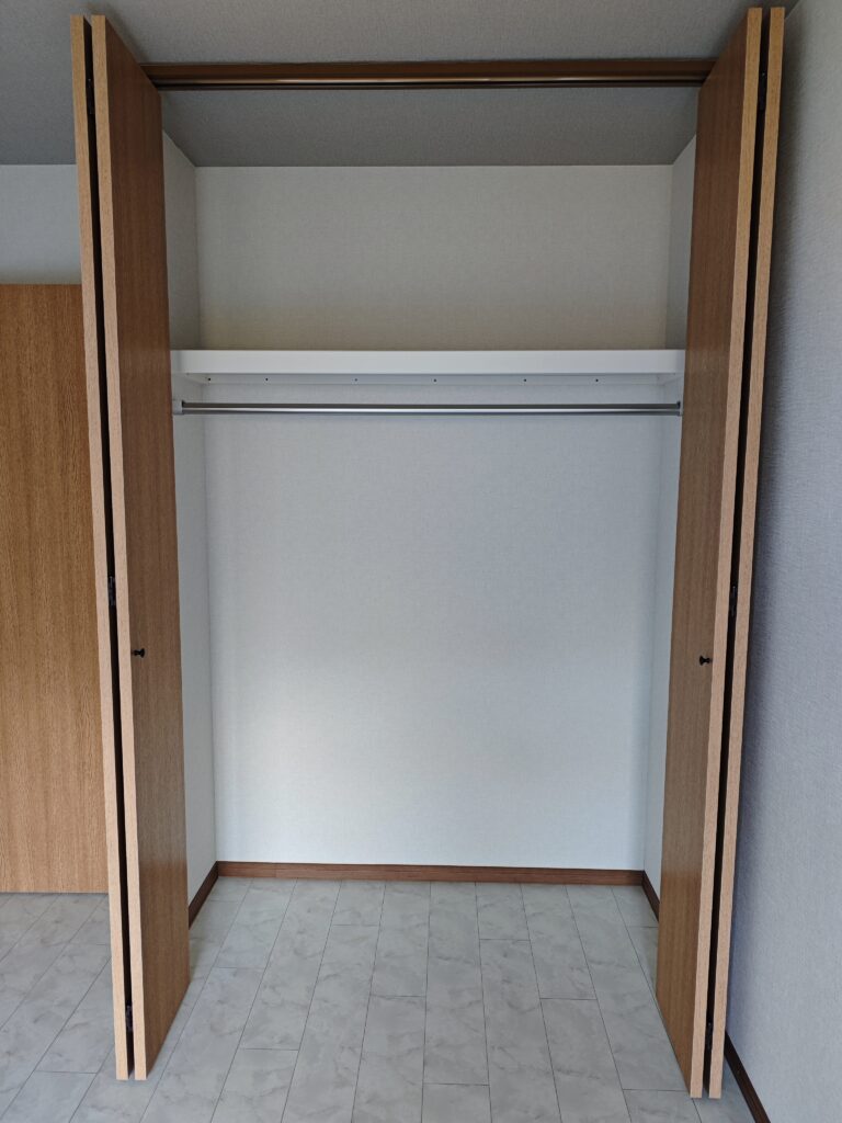 ライネスハイム京急富岡703号室