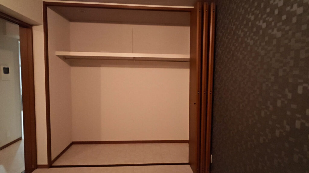 ライネスハイム京急富岡703号室